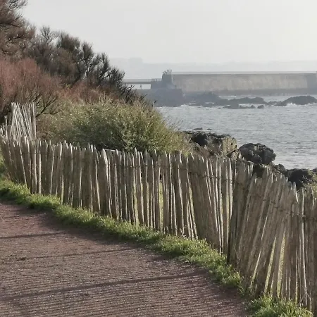 Les Pieds Dans L'eau * Les Sables-d'Olonne
