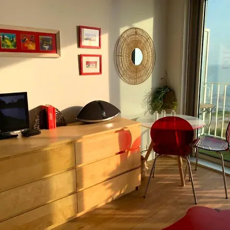 Les Pieds Dans L'eau 아파트 *