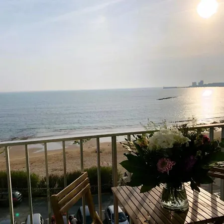 Les Pieds Dans L'eau 아파트 *