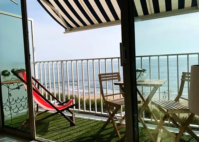 Les Pieds Dans L'eau דירה *